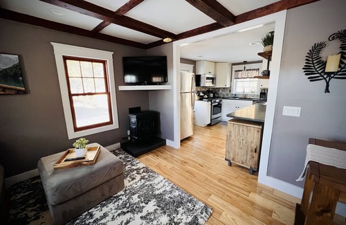 Stowe Cabina | Cozy Stowe Cabin - Your quiet retreat for a Vermont adventure!!