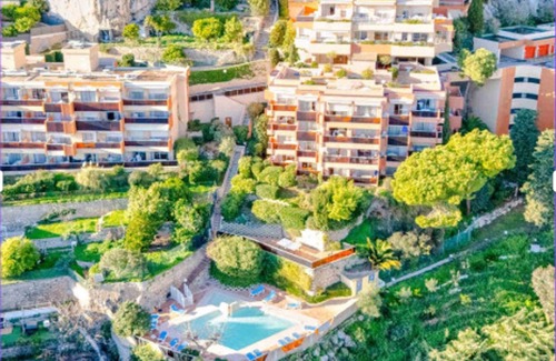 Roquebrune-Cap-Martin Apartamento | Cozy studio for 4 with Wi-Fi and pets allowed