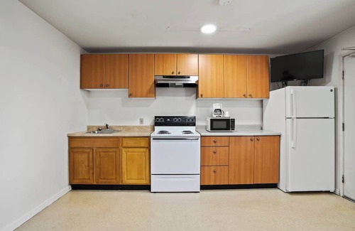 Fremont Casa | (Cozy studio, 1BED, 1BA, w/ kitchen)