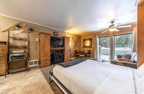 Truckee Casa | Cozy Studio 1st Floor #132 at Donner Lake Village