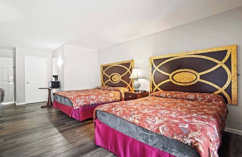Fremont Casa | (Cozy studio, 2BED, 1BA, No kitchen)