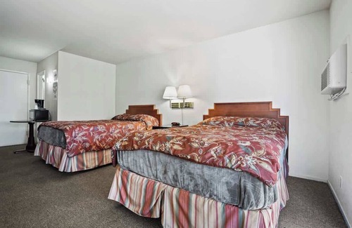 Fremont Casa | (Cozy studio, 2BED, 1BA, No kitchen)
