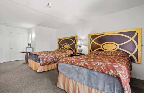 Fremont Casa | (Cozy studio, 2BED, 1BA, No kitchen)
