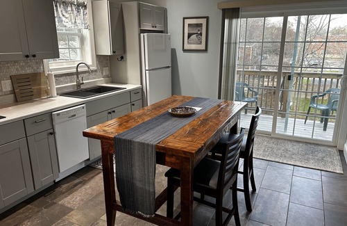 Willard Apartamento | Cozy Studio Apartment within walking distance to Willard Beach