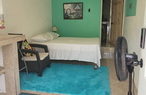 Yallahs Casa | Cozy studio apartment with private parking