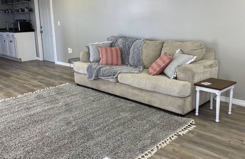 Alton Apartamento | Cozy Studio Apartment with Fireplace