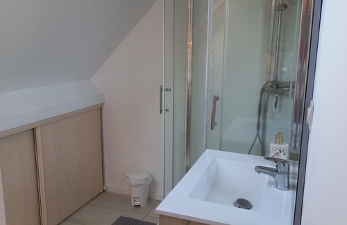 Thouare-sur-Loire Apartamento | Cozy Studio by the Loire with Independent Bedroom