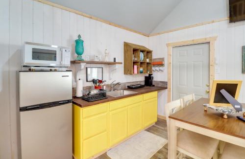 Higden Apartamento | Cozy Studio Cabin about 1 Mi to Greers Ferry Lake!