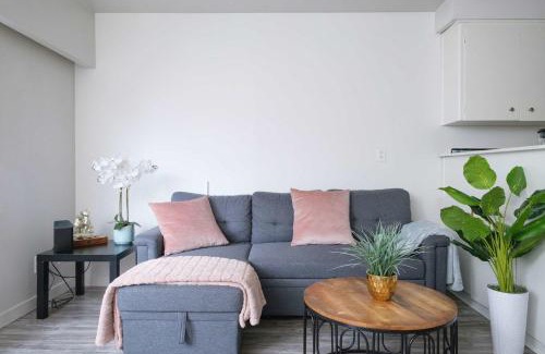 West End Apartamento | Cozy Studio Condo in Prime Downtown Location