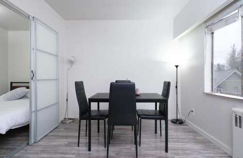 West End Apartamento | Cozy Studio Condo in Prime Downtown Location