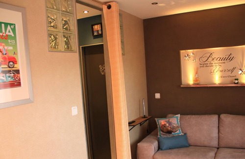 Carnoux-en-Provence Villa | Acogedor estudio, nuevo para 2 personas con terraza privada.