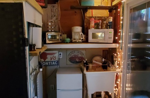 Mobile Apartamento | Cozy Studio Hideaway Has Fast Wi-fi TV Garage Patio
