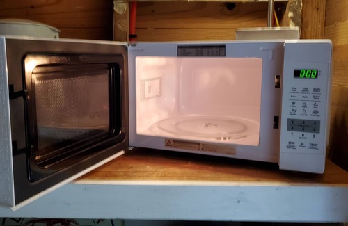 Mobile Apartamento | Cozy Studio Hideaway Has Fast Wi-fi TV Garage Patio