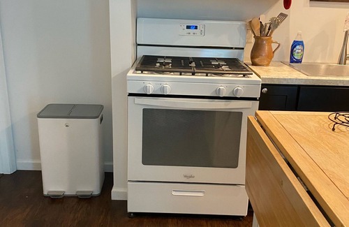 Johnsonville Apartamento | Cozy studio, immaculate, country setting with hot tub.