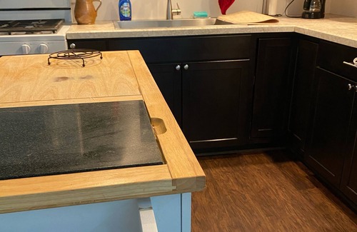 Johnsonville Apartamento | Cozy studio, immaculate, country setting with hot tub.