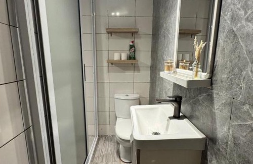 Adenta Apartamento | Cozy studio in Adenta, Accra
