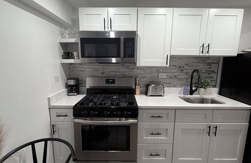Edgewater Apartamento | Cozy studio in Andersonville Chicago