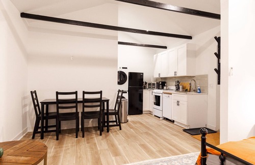 Fountain Square Apartamento | Cozy Studio in Awesome Indianapolis with WiFi, AC