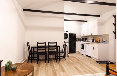 Fountain Square Apartamento | Cozy Studio in Awesome Indianapolis with WiFi, AC