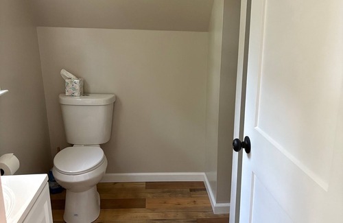 Tallahassee Apartamento | Cozy studio in charming NE Tallahassee. 10 miles to the Capital and FSU stadium.