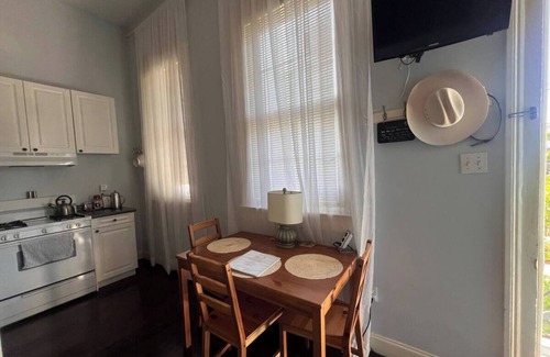 Esplanade Ridge Apartamento | Cozy studio in enchanting New Orleans Neighborhood with AC, WiFi