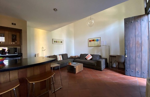 Antigua Guatemala Apartamento | Acogedor estudio en condominio tranquilo con piscina climatizada
