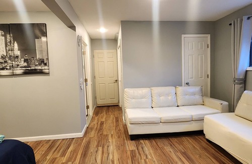 Island Park Apartamento | Cozy studio in lovely Long Beach NY, Beach Passes,LIRR,stores, Outlets and more.