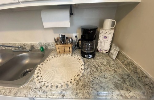 Cleveland Apartamento | Cozy studio in wonderful Cleveland with fishing and nature!