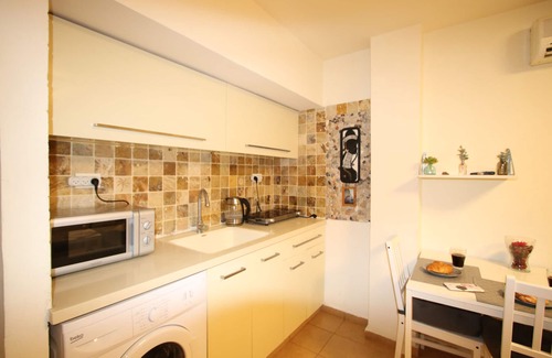 Herzliya Pituach Apartamento | Acogedor estudio cerca de la playa.