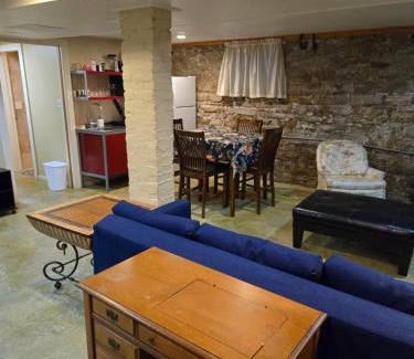 Milwaukee Apartamento | Cozy Studio on the fashionable East Side