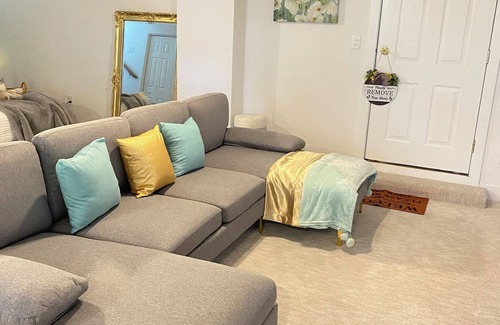 Elko Apartamento | Cozy Studio on the Hill in Lovely Elko