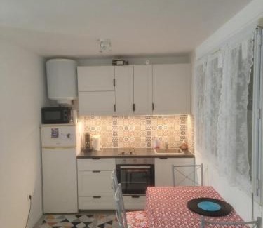 Fleury-les-Aubrais Apartamento | Cozy studio, proche gare des aubrais