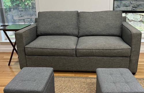 White Plains Apartamento | “Cozy Studio Retreat with Private Entrance & Parking near NYC -Westchester Gem!"