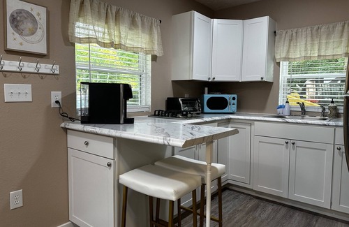 Newport Apartamento | Cozy Studio Retreat Close to East TN & SC Sites