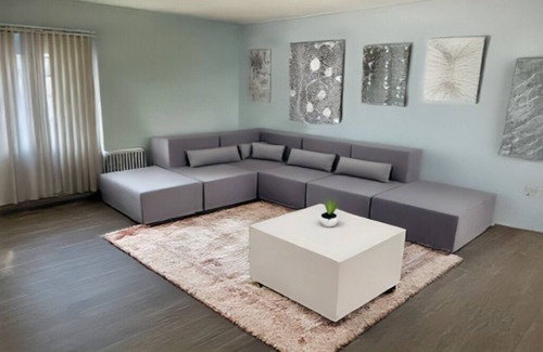 Thorncliffe Park Apartamento | Cozy Studio Retreat in Leaside