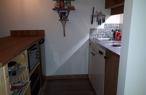Big White Ski Resort Apartamento | Cozy Bachelor Pad, Ski in - Ski out