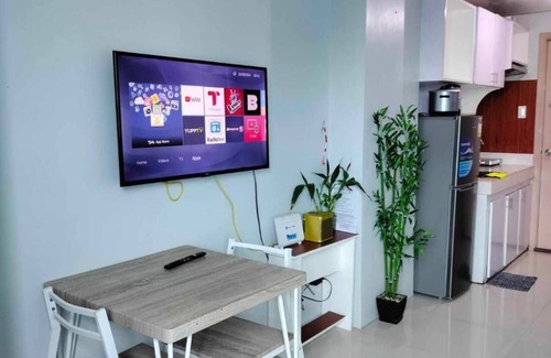 South Triangle Condominio | Cozy Studio Unit in Quezon City With Private Pool and City Views