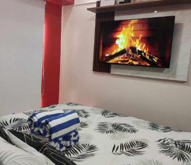 San Dionisio Apartamento | Cozy Studio Unit near Manila Airport With Swimming Pool, Full Kitchen 7A