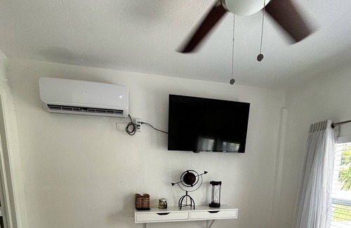 Greenacres Apartamento | Cozy Studio with Kitchen, 10 mins from PB Airport
