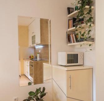 Slavija Apartamento | Cozy studio with a terrace near Slavija square
