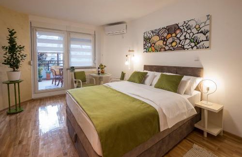 Slavija Apartamento | Cozy studio with a terrace near Slavija square