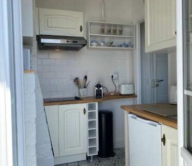 Notre-Dame Apartamento | Cozy studio with a view over the Palace - 5' walk