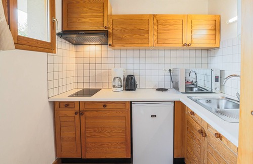 Saint-Chaffrey Apartamento | Estudio cómodo para 3 personas con balcón, piscina y Wi-Fi en Serre Chevalier