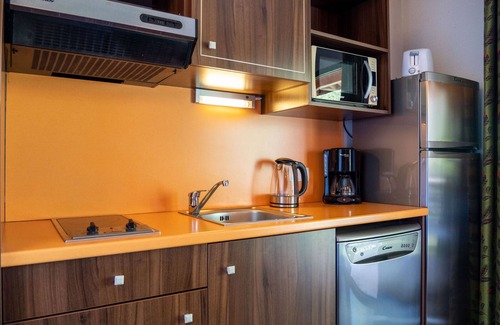 Jausiers Apartamento | Estudio cómodo con piscina, sauna, aparcamiento y admite mascotas en Jausiers