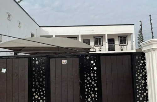 Bono East Region Apartamento | Cozy Studio with Pool & Gym!