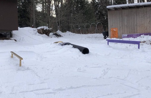 Springfield Apartamento | Cozy studio with WiFi and fitness room in Springfield. Close to Okemo and Magic.