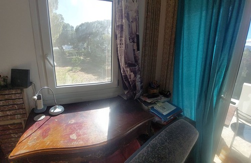 Nea Makri Apartamento | Cozy studio with WiFi and AC by the beach in charming Zouberi, Nea Makri