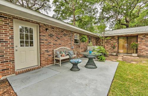 Beaufort Apartamento | Cozy Studio with Yard, 6 Miles to Dwtn Beaufort!
