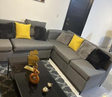 Villa Hermosa Apartamento | Cozy Stylish Apartment, perfect location!