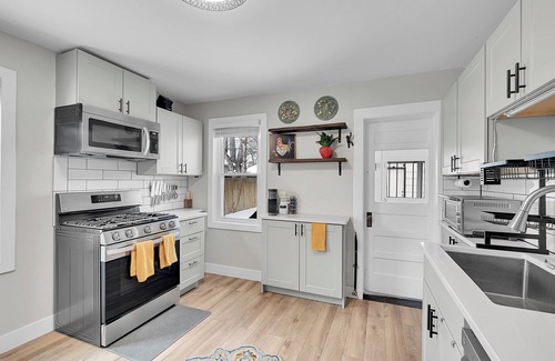 Englewood Casa | Cozy & Stylish Home in South Denver – Near Parks, Dining & Hospitals